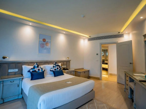 SUNRISE Alex Avenue Hotel