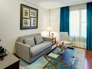 Отель Sercotel Gran Hotel Conde Duque