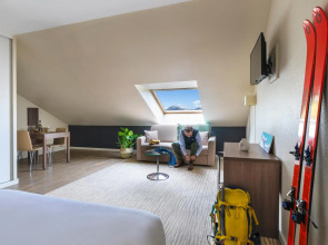 Kyriad Chambery Centre Curial