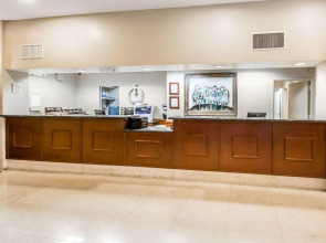 North Miami Beach Gardens Inn & Suites