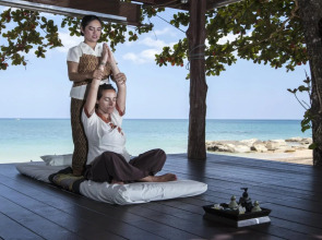 Khaolak Wanaburee Resort