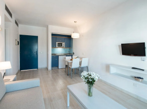 Отель THB Tropical Island Aparthotel