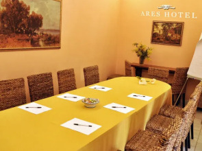Ares Hotel