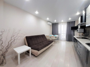 Мегаполис на улице Средне-Московская