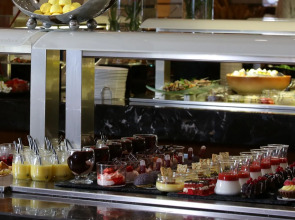 Отель Pomegranate Wellness Spa