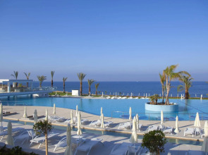 King Evelthon Beach Hotel & Resort