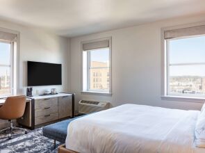 The Yorktowne Hotel, Tapestry Collection by Hilton