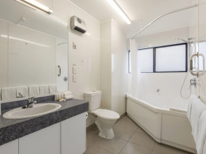 The Parnell Hotel & Conference Centre