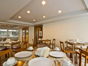 Sunshine Hotel And Residences