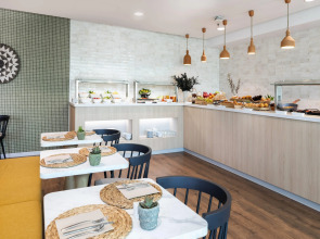 Отель Malaga Alameda Centro Affiliated by Meliá