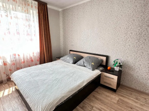 Ideal Apartment (Идеал Апартмент) на улице Первостроителей 1