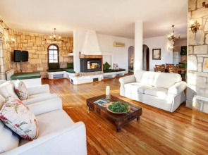 Vinifera Vineyards Hotel