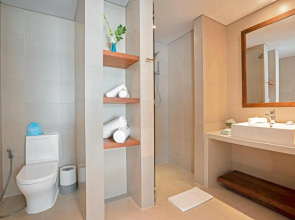 A La Carte Da Nang Beach