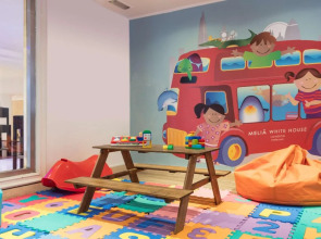 Melia White House Apartments