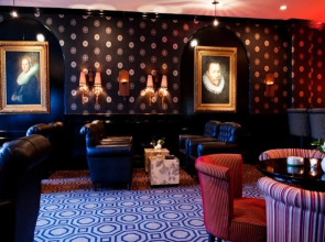 Отель Van der Valk Schiphol A4