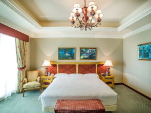 Al Raha Beach Hotel Villas