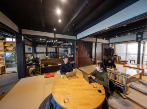 The hostel & Tatami bar UCHIKOBARE