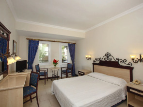 Cactus Mirage Family Club