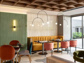 Отель TRIBE Living Bangkok Sukhumvit 39 by AccorHotels