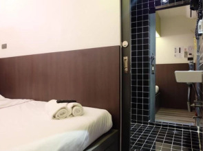 Four Sisters Homestay - Hostel