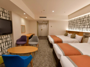 Отель Narita Tobu Hotel Airport