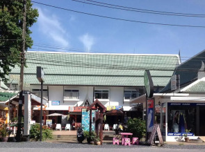 Merlin Plaza Apartments