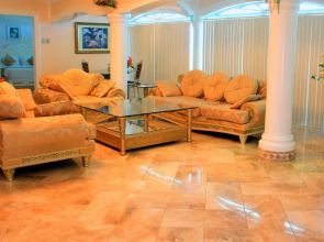 Monaco Suites de Boracay