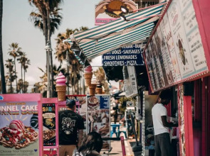 citizenM Los Angeles Downtown