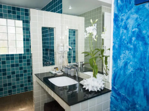 The White Knot Koh Chang