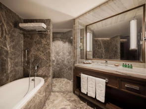 Shangri-La Eros, New Delhi