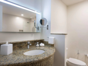 Courtyard By Marriott Cancun Airport