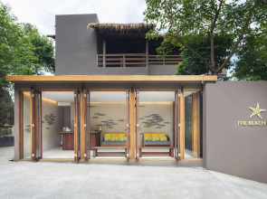 Beach Club by Haad Tien