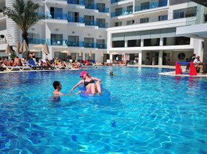 Отель Blue Bay Platinum