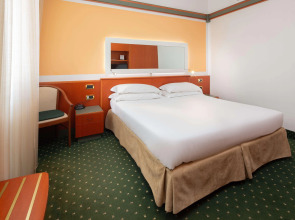 Jet Hotel, Sure Hotel Collection by Best Western