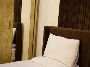 Tourist Palace Hotel