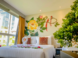 Sino House Phuket Hotel