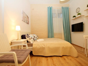 Tverskaya Street (Тверская Стрит) на улице Нижняя 5