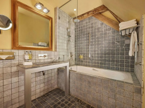 L'Hermitage Gantois, Autograph Collection