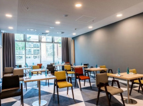 Premier Inn Cologne City Sud Hotel