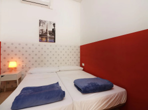 Feel Hostels City Center