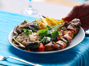 Canada Hotel & Bungalows