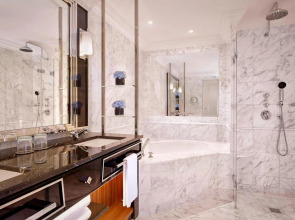 The Ritz-Carlton, Berlin