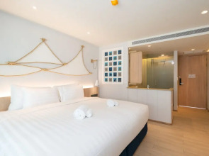 Panwaburi Beachfront Resort