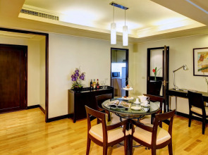 Radisson Hotel Chateau de Bangkok