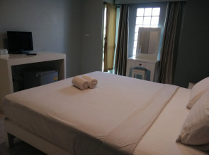 The Battery Park Midtown Boutique Hotel