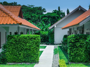 Naiharn Beach Resort