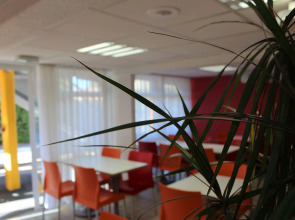 Premiere Classe Orange