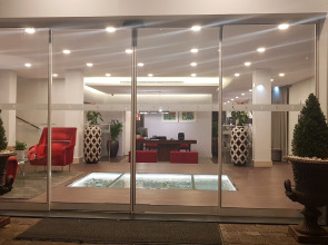 Santa Cruz Village Hotel