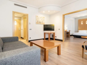 Отель Ilunion Bilbao