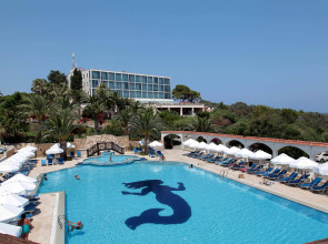 Denizkizi & Denizkizi Royal Hotel